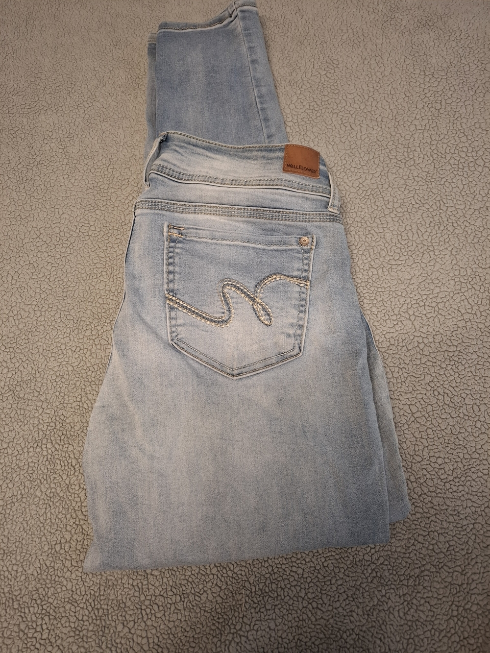 Wallflower Light Blue Stretch Ultra High-Rise Jeggings - Picture 2 of 3